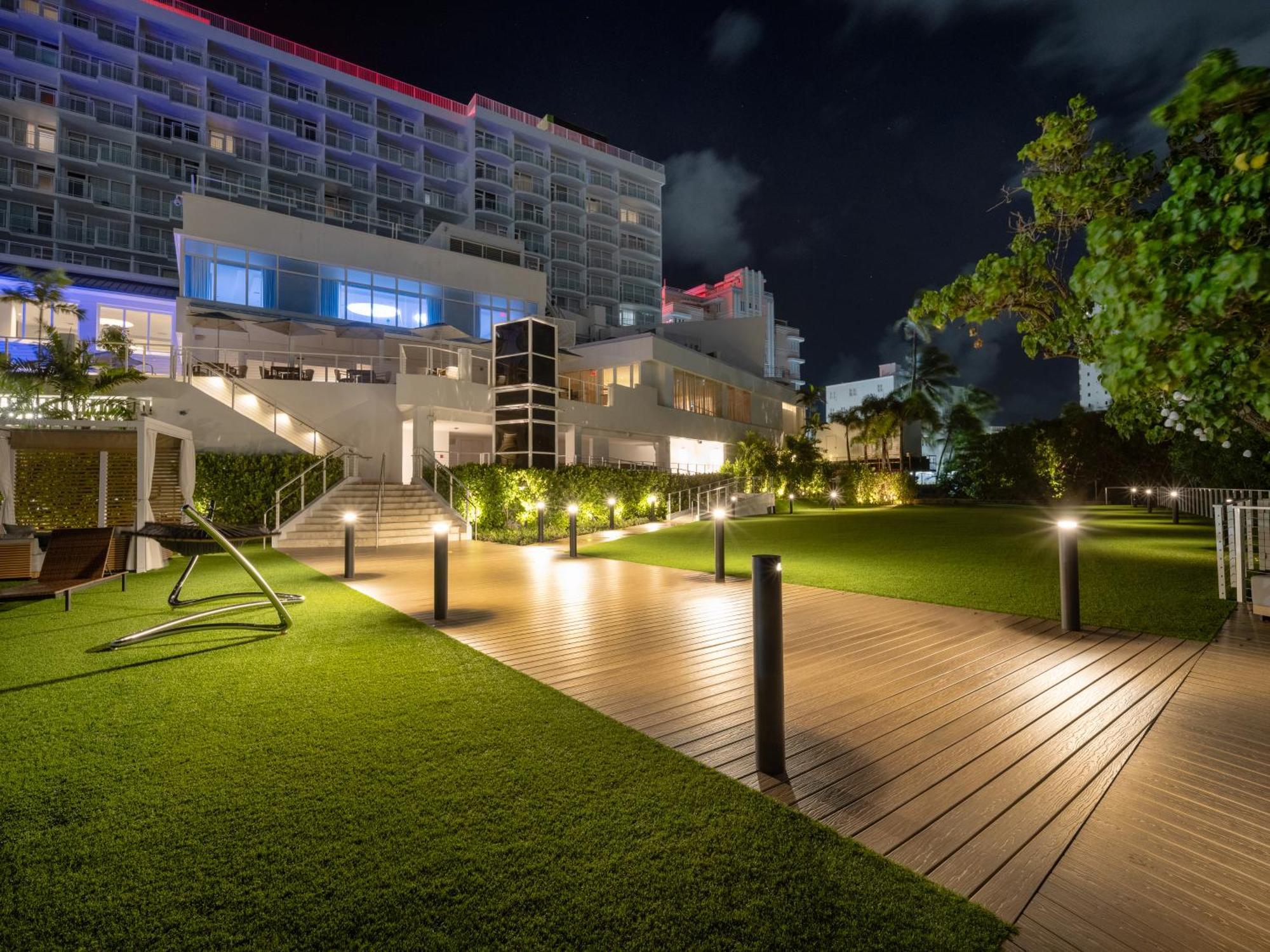 Hilton Garden Inn San Juan Condado Exterior photo